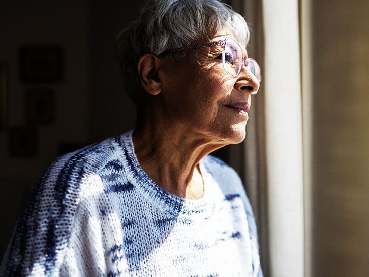 Caring for Someone With Alzheimer’s: Our Guide and Tips