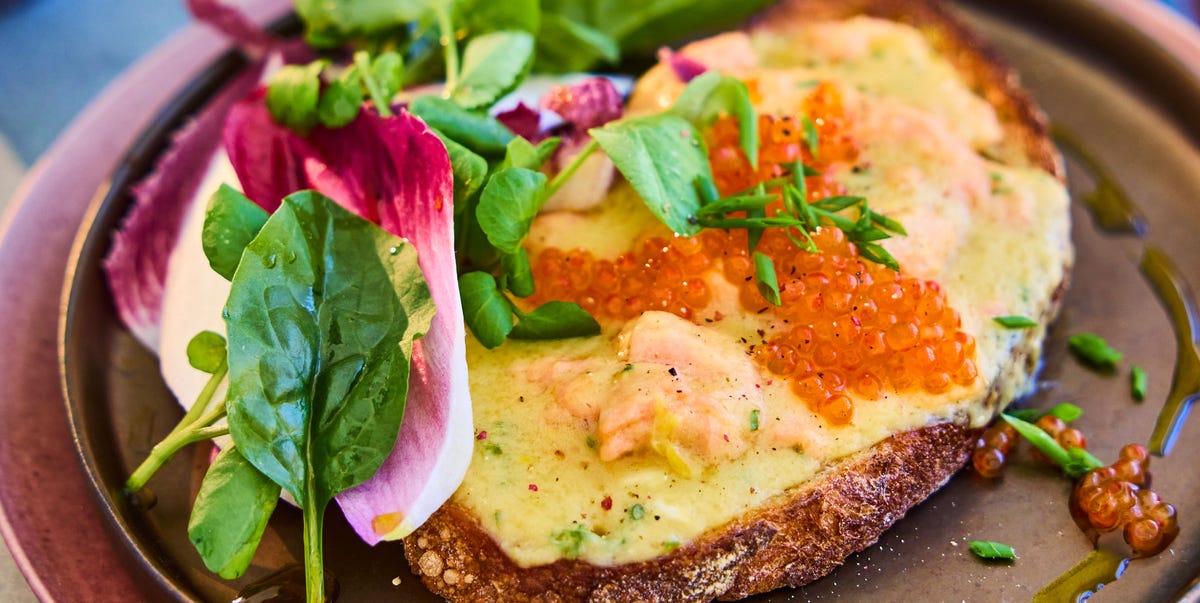 This Smoked Salmon and Pale Ale Rarebit Recipe Is the Ultimate Get-Ahead Christmas Starter