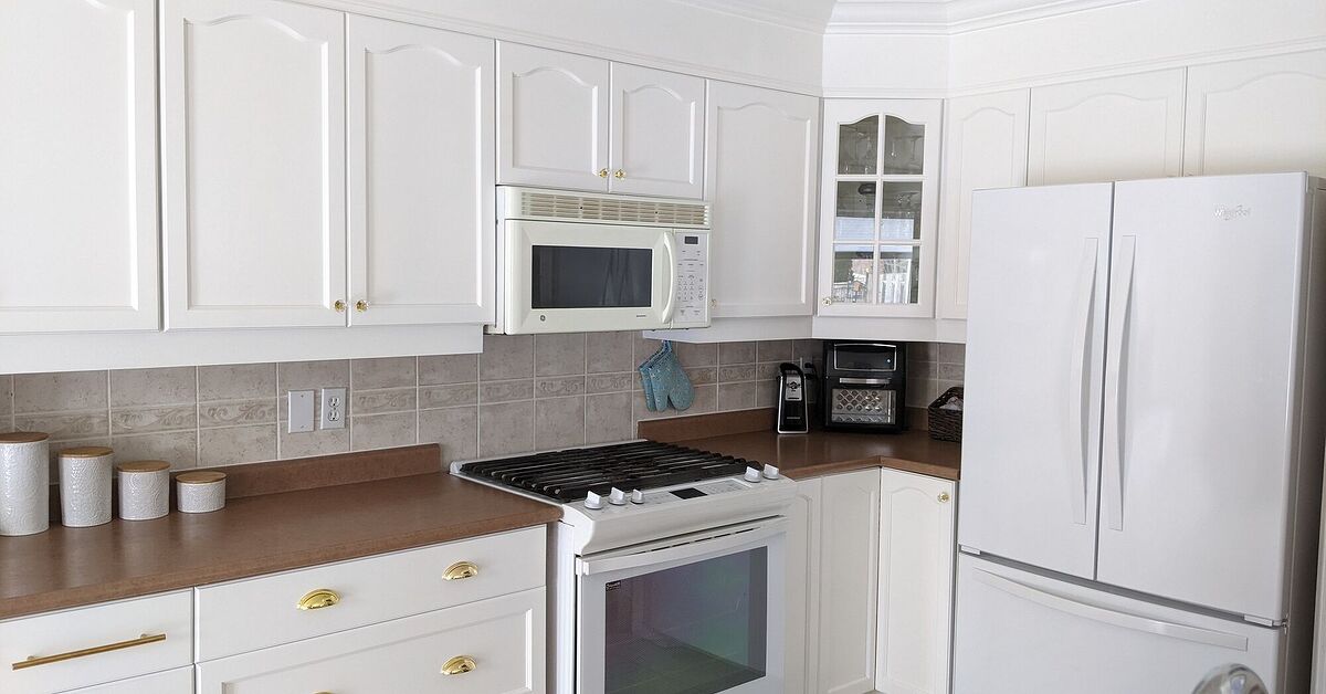 Step-by-Step Guide to Painting Cabinets Using an HVLP Spray System